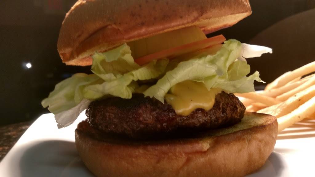 One Eyed Jacks | restaurant | 48762 Van Dyke Ave, Shelby Charter Twp, MI 48317, USA | 5867377611 OR +1 586-737-7611