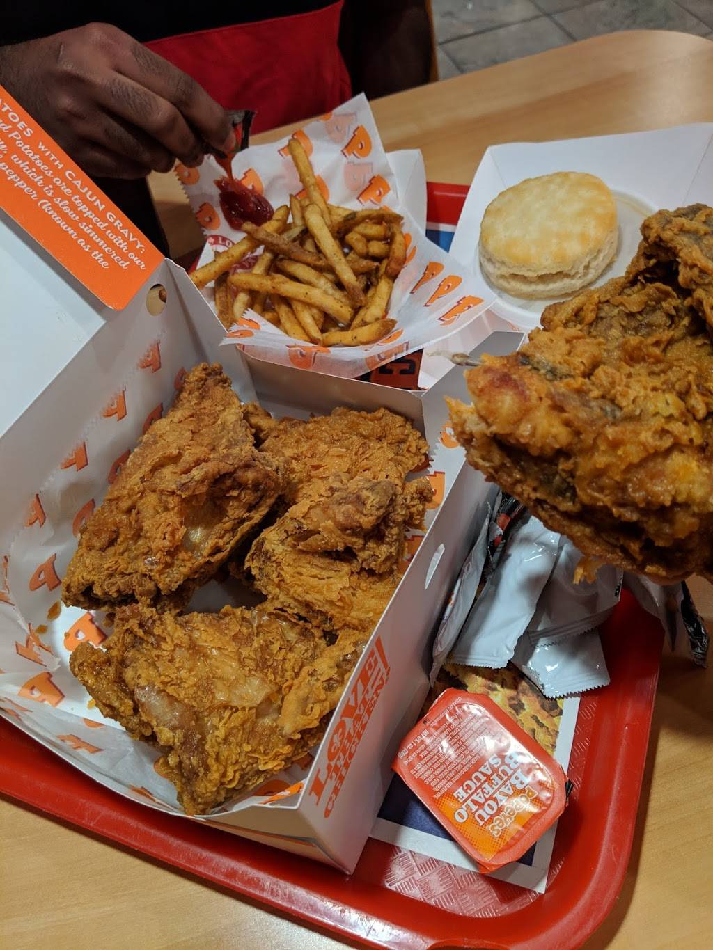 Popeyes Louisiana Kitchen | restaurant | 4547 S Semoran Blvd, Orlando, FL 32822, USA | 4072075726 OR +1 407-207-5726