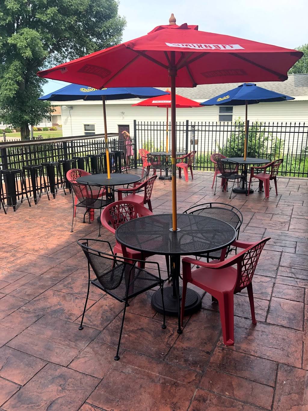 Crow Bar | restaurant | 308 Main St, Courtland, MN 56021, USA | 5073594227 OR +1 507-359-4227