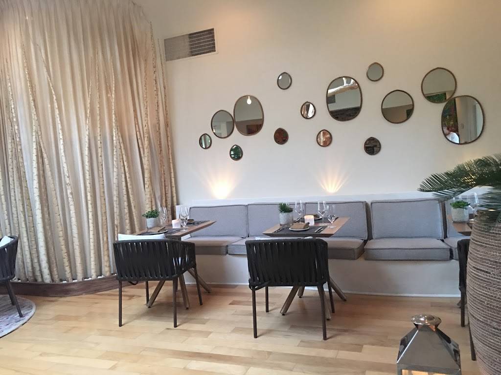 Essense | restaurant | 67425 Two Bunch Palms Trail, Desert Hot Springs, CA 92240, USA | 7603298791 OR +1 760-329-8791