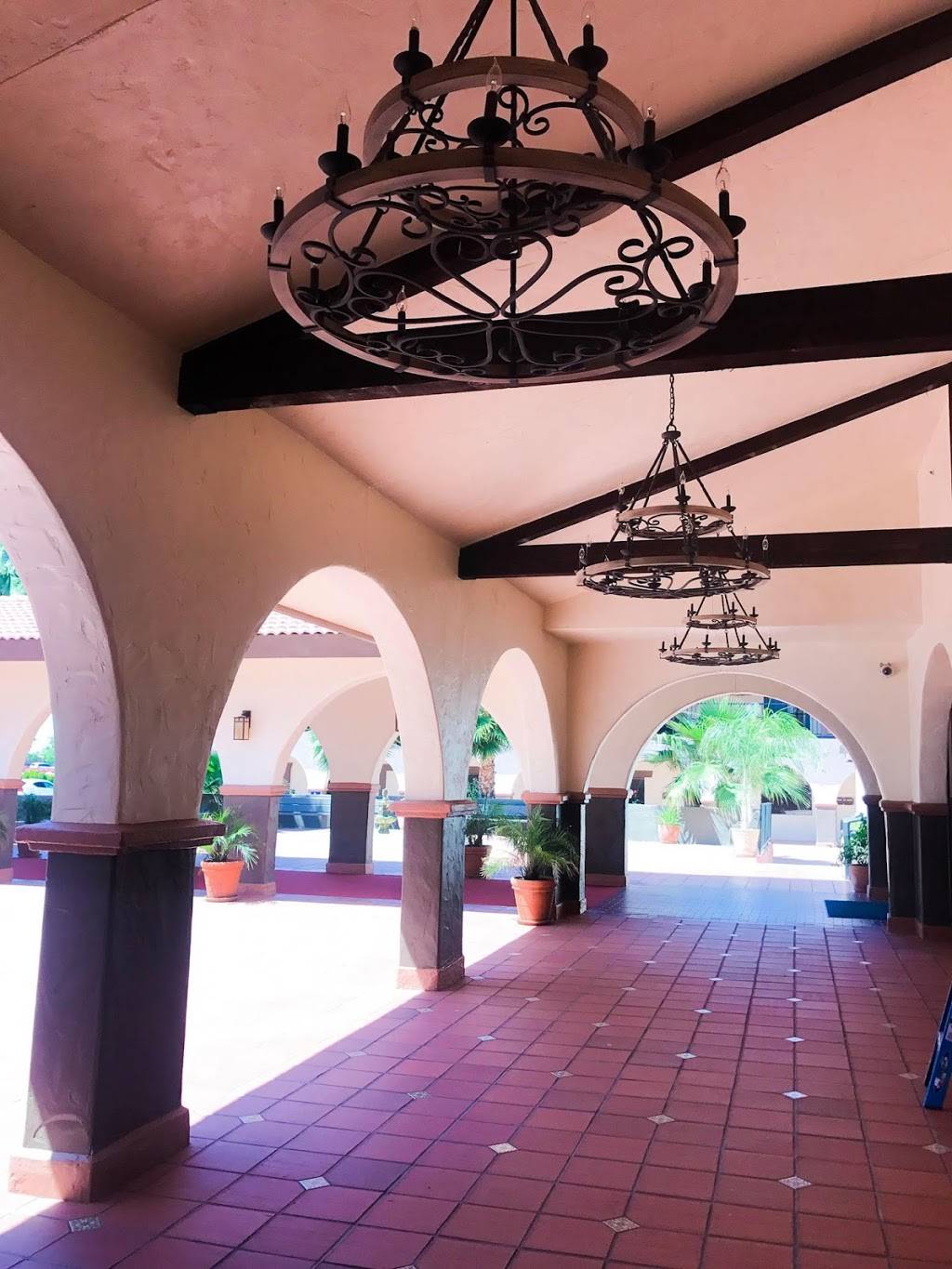 Hotel Mission De Oro | night club | 13070 CA-33, Santa Nella, CA 95322, USA | 2098264444 OR +1 209-826-4444