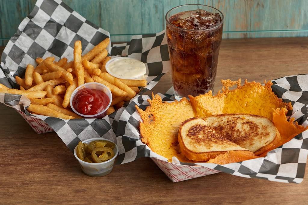 Sierra Squeeze Burger | restaurant | 287-323 E Sierra Ave, Portola, CA 96122, USA | 5308325251 OR +1 530-832-5251