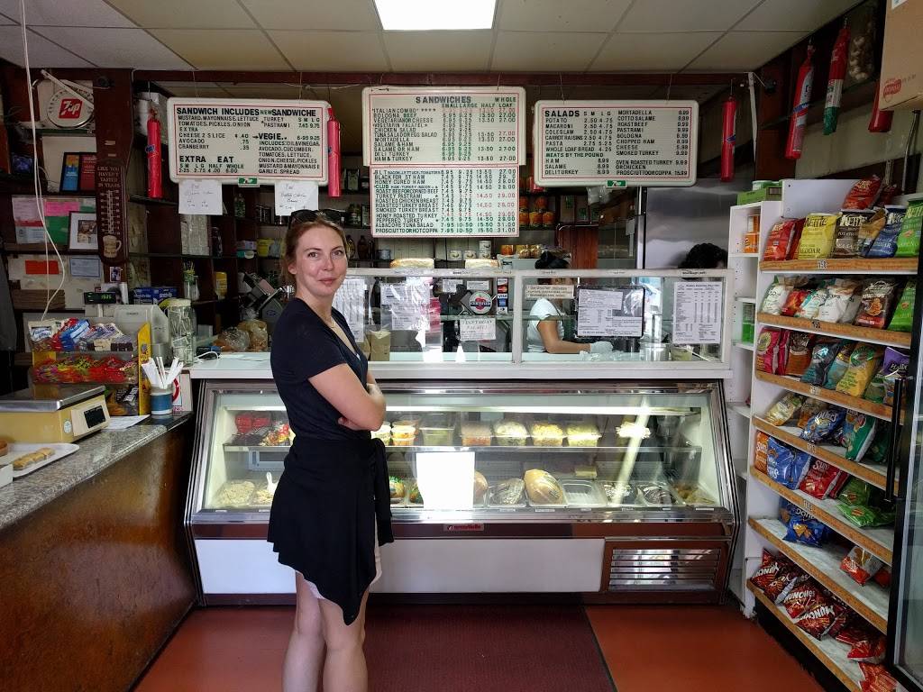 Freddies Sandwiches | meal takeaway | 300 Francisco St, San Francisco, CA 94133, USA | 4154332882 OR +1 415-433-2882