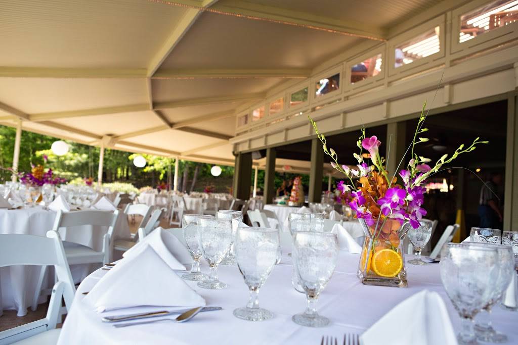 Legends on the Lake | restaurant | 153 Mountains Blvd, Lake Lure, NC 28746, USA | 8286943032 OR +1 828-694-3032