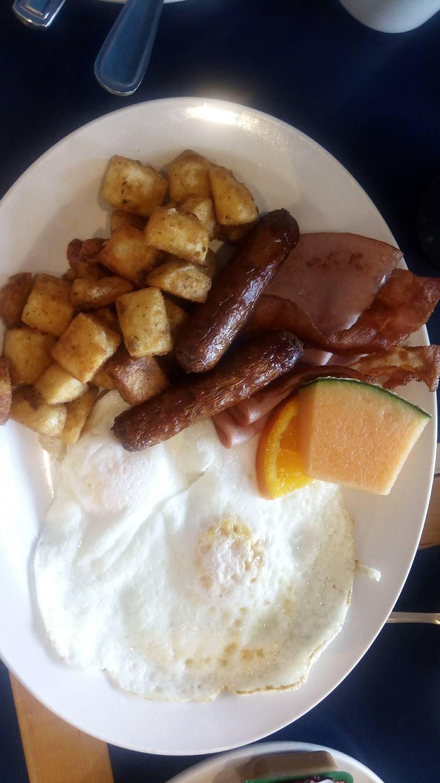 Daybreak | restaurant | 16715 Yonge St, Newmarket, ON L3X 1X4, Canada | 9058301600 OR +1 905-830-1600