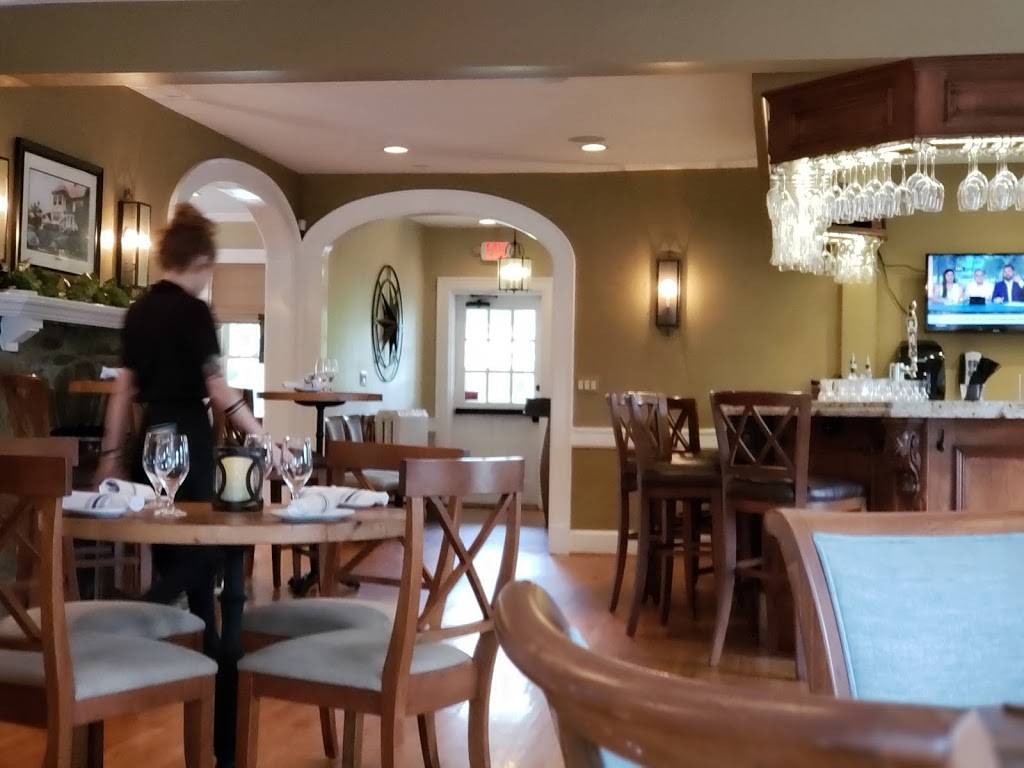 West End Wine Bar & Pub | restaurant | 36855 W Main St, Purcellville, VA 20132, USA | 5404417896 OR +1 540-441-7896