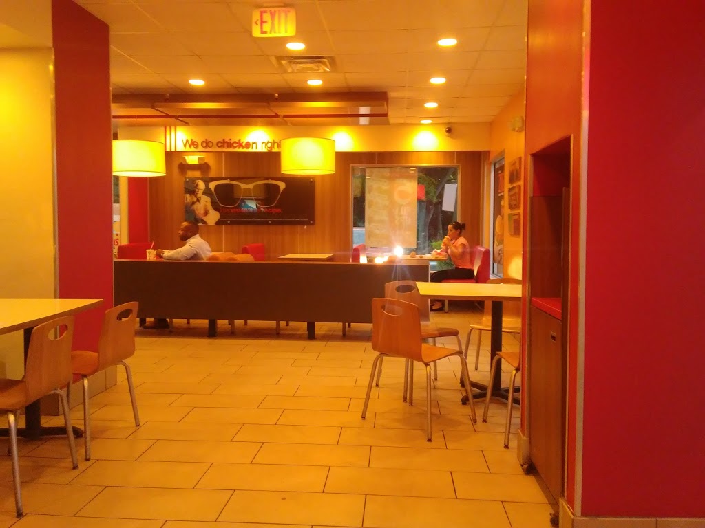 KFC | restaurant | 3061 W Sunrise Blvd, Fort Lauderdale, FL 33311, USA | 9545842288 OR +1 954-584-2288