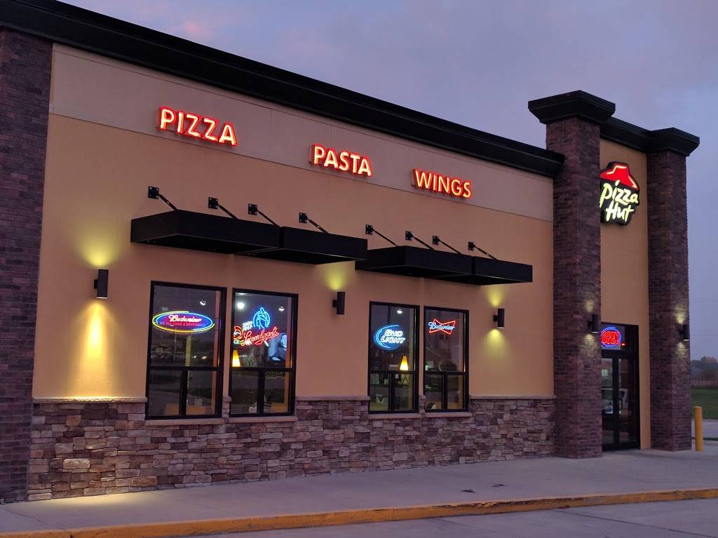 Pizza Hut | meal delivery | 1211 Silent Prairie Rd, Le Mars, IA 51031, USA | 7125467807 OR +1 712-546-7807