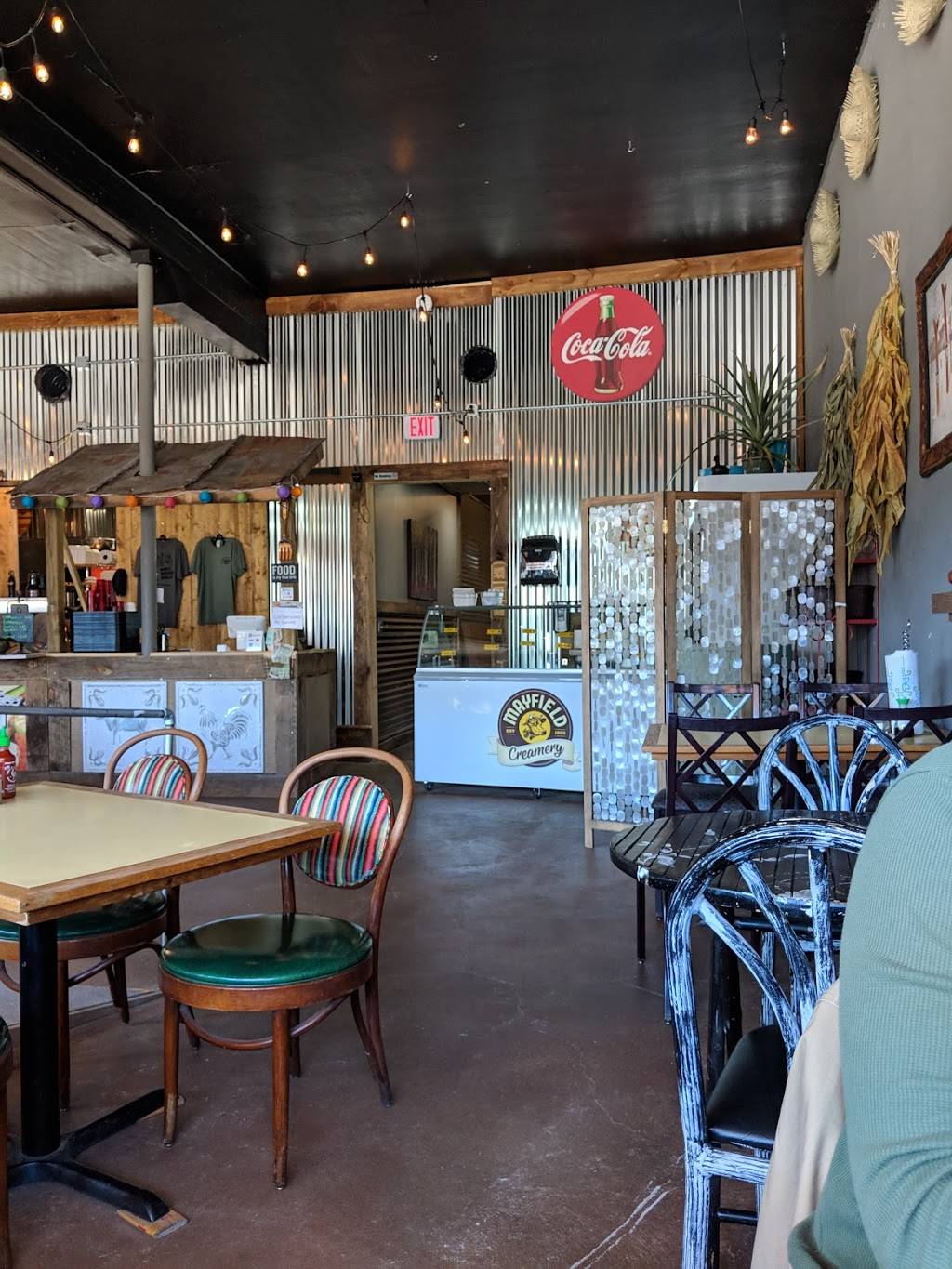 Rods Rockin Rolls | restaurant | 327 Main St, Ducktown, TN 37326, USA | 4237615000 OR +1 423-761-5000