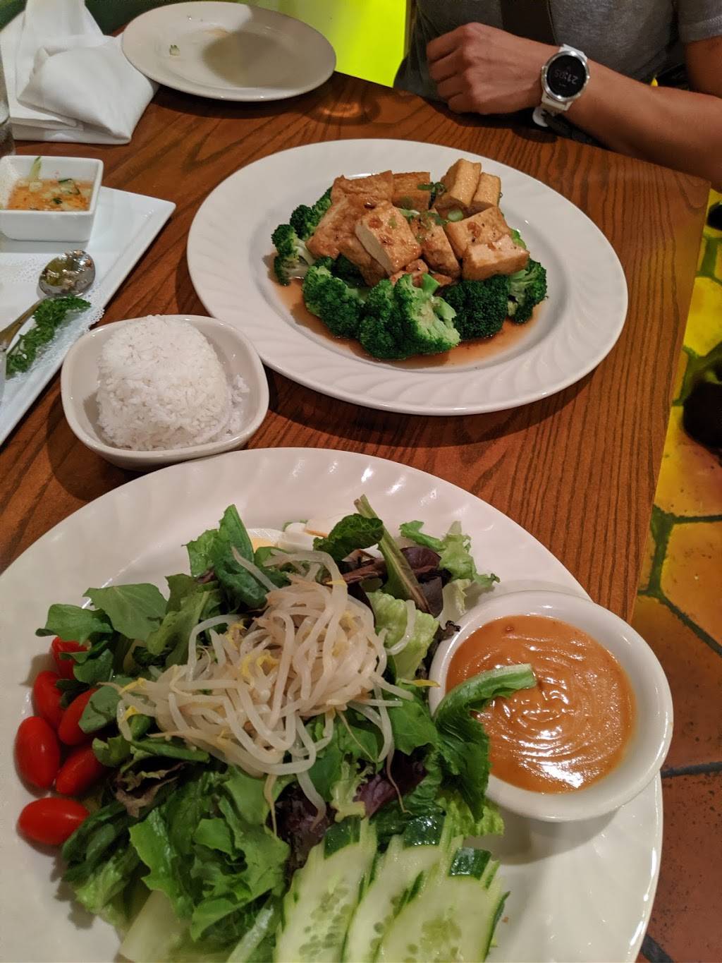 Surin of Thailand | restaurant | 64 Church St, Mountain Brook, AL 35213, USA | 2058714531 OR +1 205-871-4531