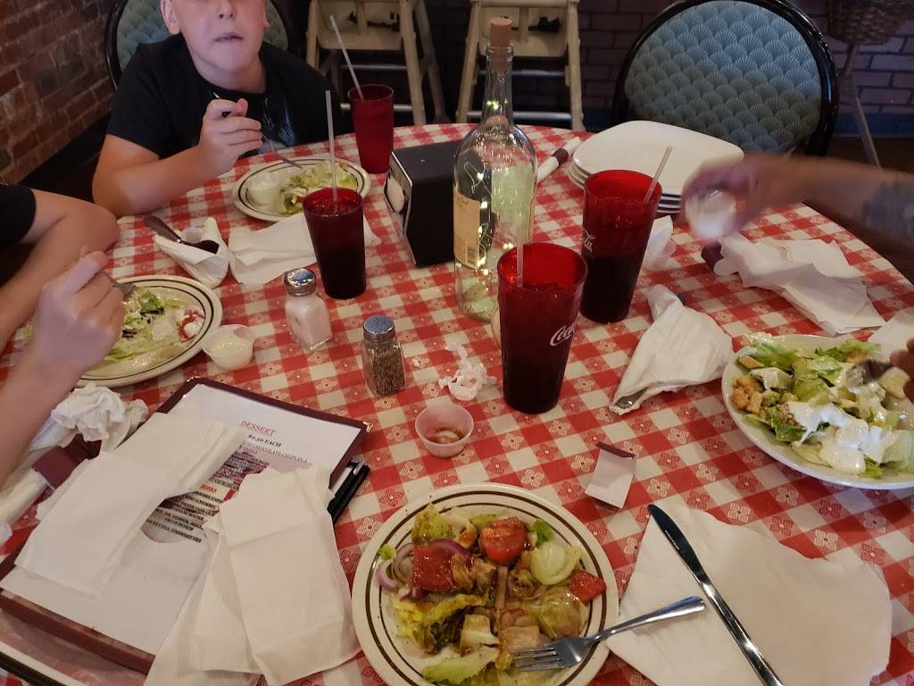 Old Napoli Italian Cuisine | restaurant | E Main St, Albertville, AL 35950, USA | 2565728540 OR +1 256-572-8540