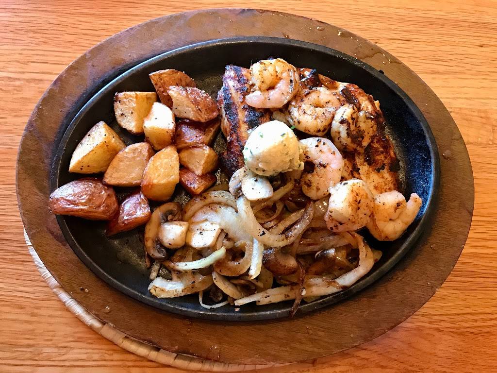 Applebees Grill + Bar | restaurant | 2433 Hwy. 3, South, Northfield, MN 55057, USA | 5076458955 OR +1 507-645-8955