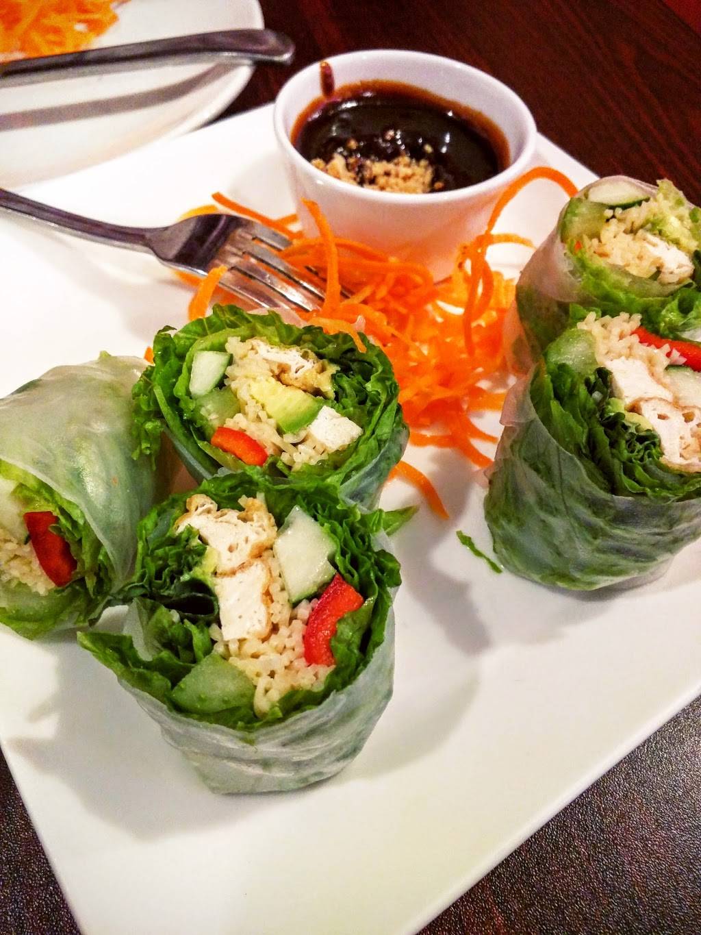 Lucky Thai Restaurant | restaurant | 240 W Broad St, Falls Church, VA 22046, USA | 5714056672 OR +1 571-405-6672