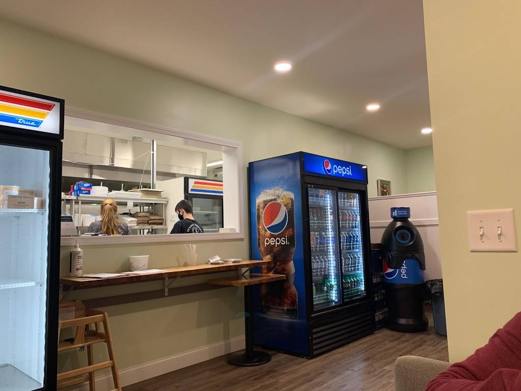 Dougs Seafood | restaurant | Main Street Mall, Thomaston, ME 04861, USA | 2073545070 OR +1 207-354-5070