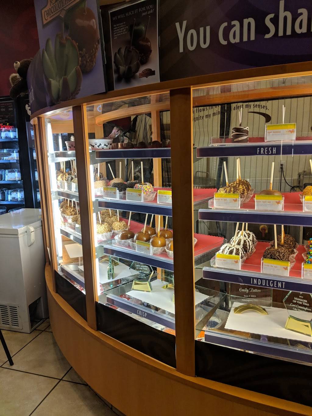 Cold Stone Creamery | bakery | 1718 Hill Rd N #107, Pickerington, OH 43147, USA | 6148689801 OR +1 614-868-9801