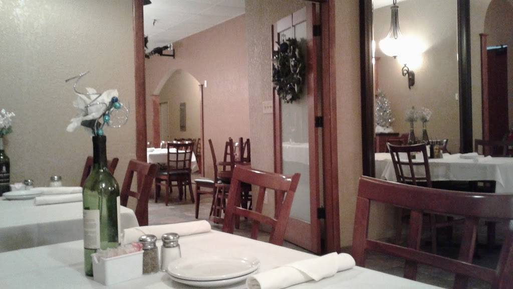 Rosas Italian Restaurant | restaurant | 949 W Henderson Ave, Porterville, CA 93257, USA | 5597816423 OR +1 559-781-6423