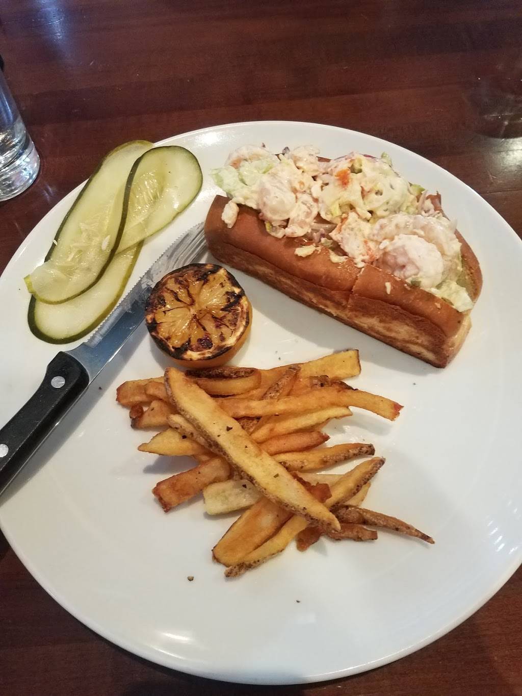 Bakersfield Wood-Fired Grill | restaurant | 330 E Ogden Ave, Westmont, IL 60559, USA | 6305683615 OR +1 630-568-3615