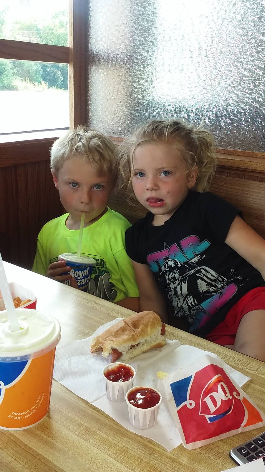 Dairy Queen | restaurant | 1221 Broadway St S, Menomonie, WI 54751, USA | 7152352320 OR +1 715-235-2320