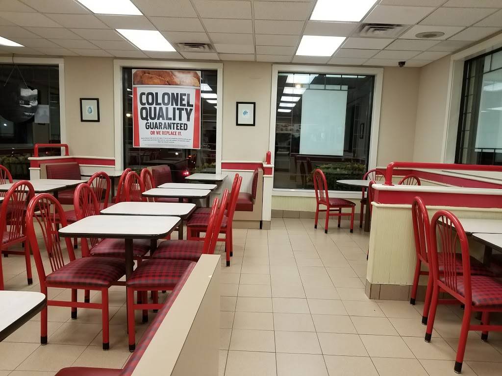 KFC | restaurant | 4901 Lee Hwy, Arlington, VA 22207, USA | 7035286878 OR +1 703-528-6878