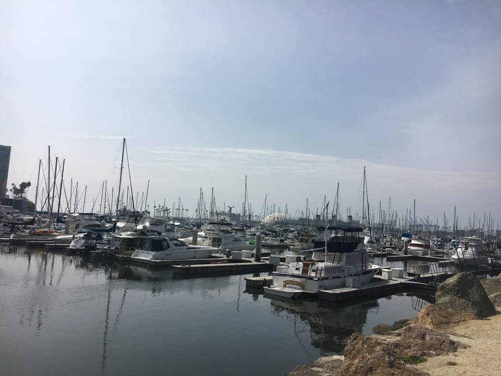 Tugboat Petes Hot Dog Stand | restaurant | 421 Shoreline Village Dr, Long Beach, CA 90802, USA | 5624364919 OR +1 562-436-4919