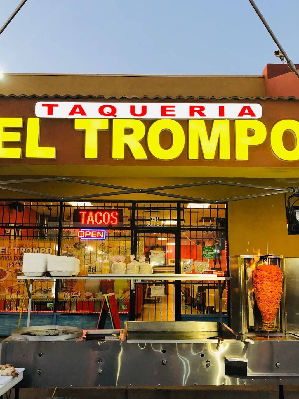 Taqueria el trompo | restaurant | 4434 W Thomas Rd, Phoenix, AZ 85031, USA | 6023209413 OR +1 602-320-9413