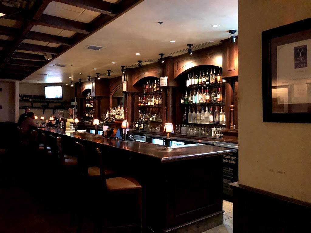 Village Tavern | meal takeaway | 101 Summit Blvd, Birmingham, AL 35243, USA | 2059701640 OR +1 205-970-1640