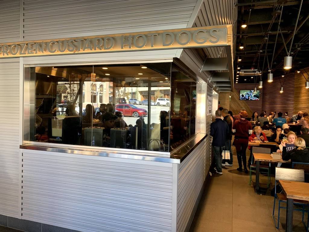 Shake Shack | restaurant | 239 W 47th St, Kansas City, MO 64112, USA | 8167084030 OR +1 816-708-4030