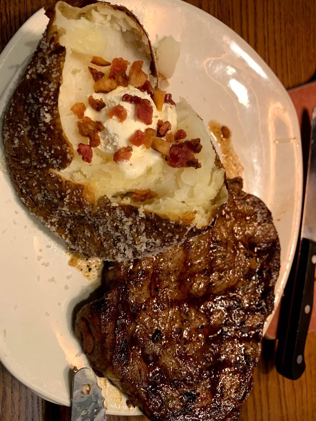 Outback Steakhouse | restaurant | 592 River Hwy, Mooresville, NC 28117, USA | 9804445318 OR +1 980-444-5318