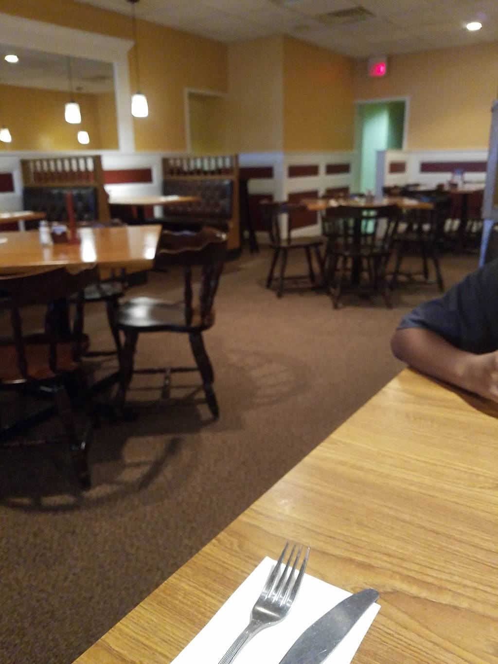 C & K Restaurant | restaurant | 3 E Broadway, Derry, NH 03038, USA | 6034329875 OR +1 603-432-9875