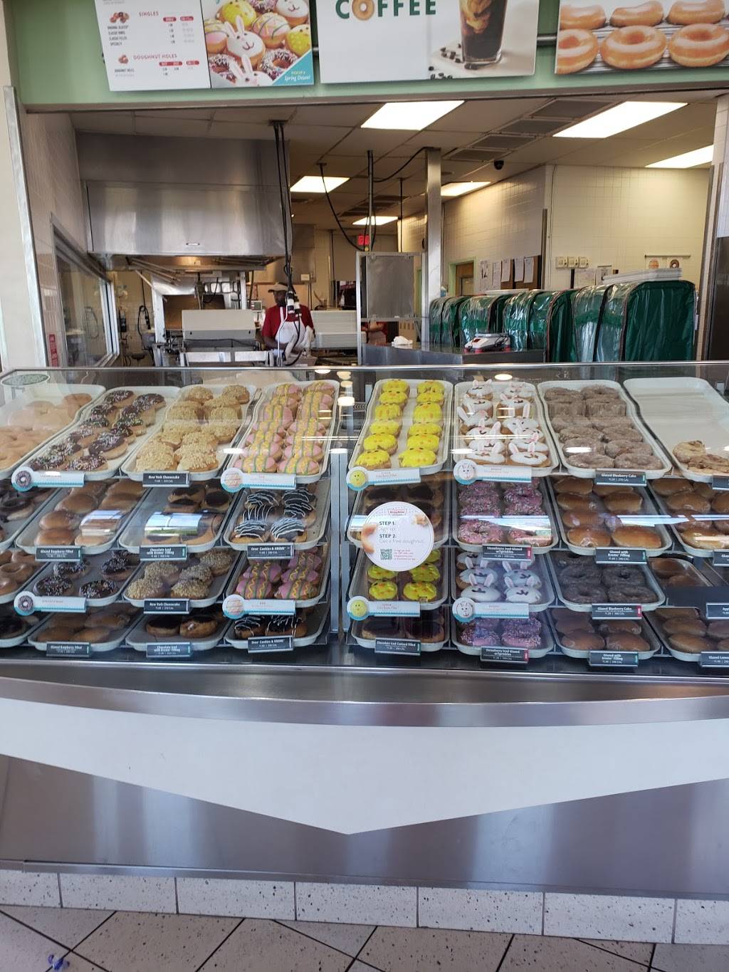 Krispy Kreme | bakery | 110 Cox Creek Parkway South, Florence, AL 35630, USA | 2567660545 OR +1 256-766-0545