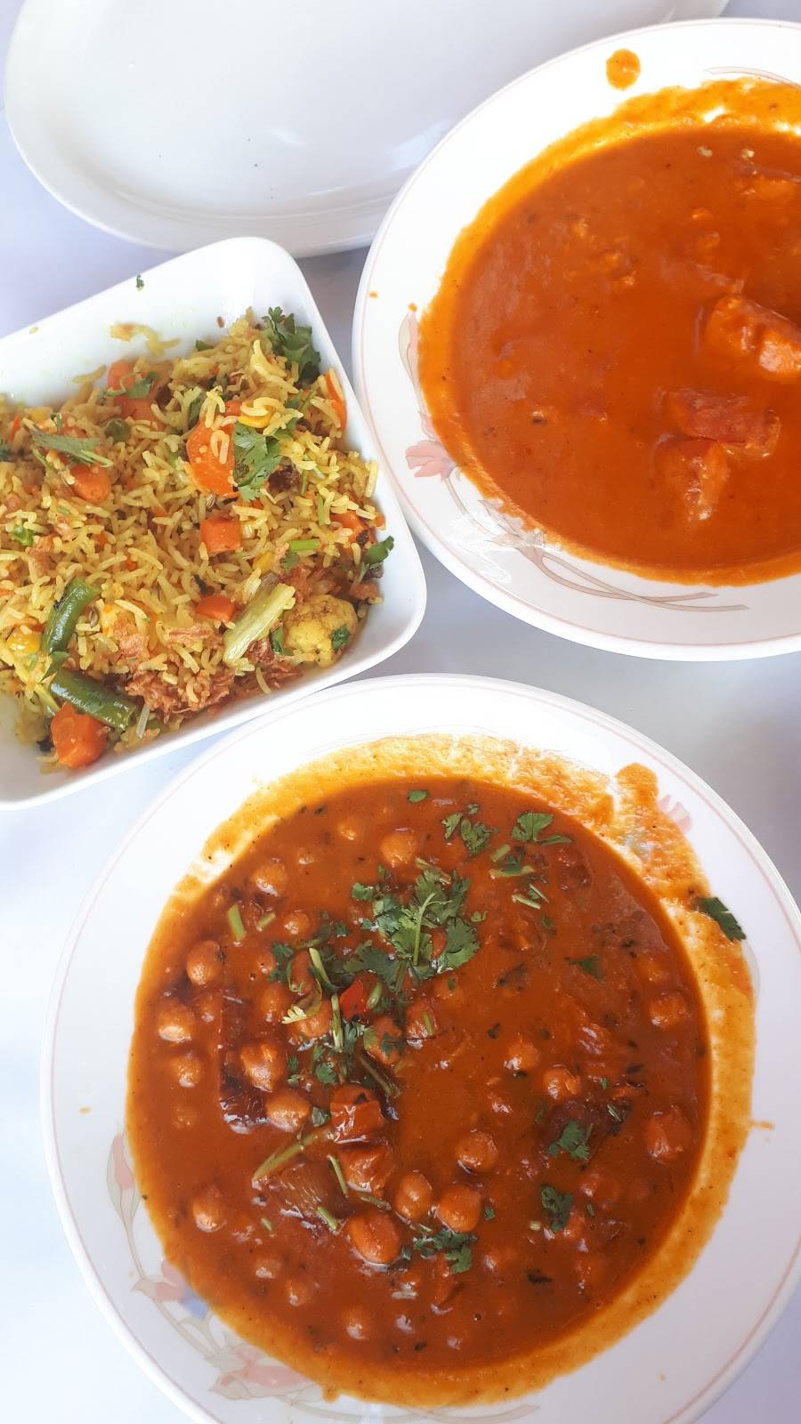 Royal Tandori | restaurant | 1746 1re Ave, Québec, QC G1L 3L7, Canada | 4185233663 OR +1 418-523-3663