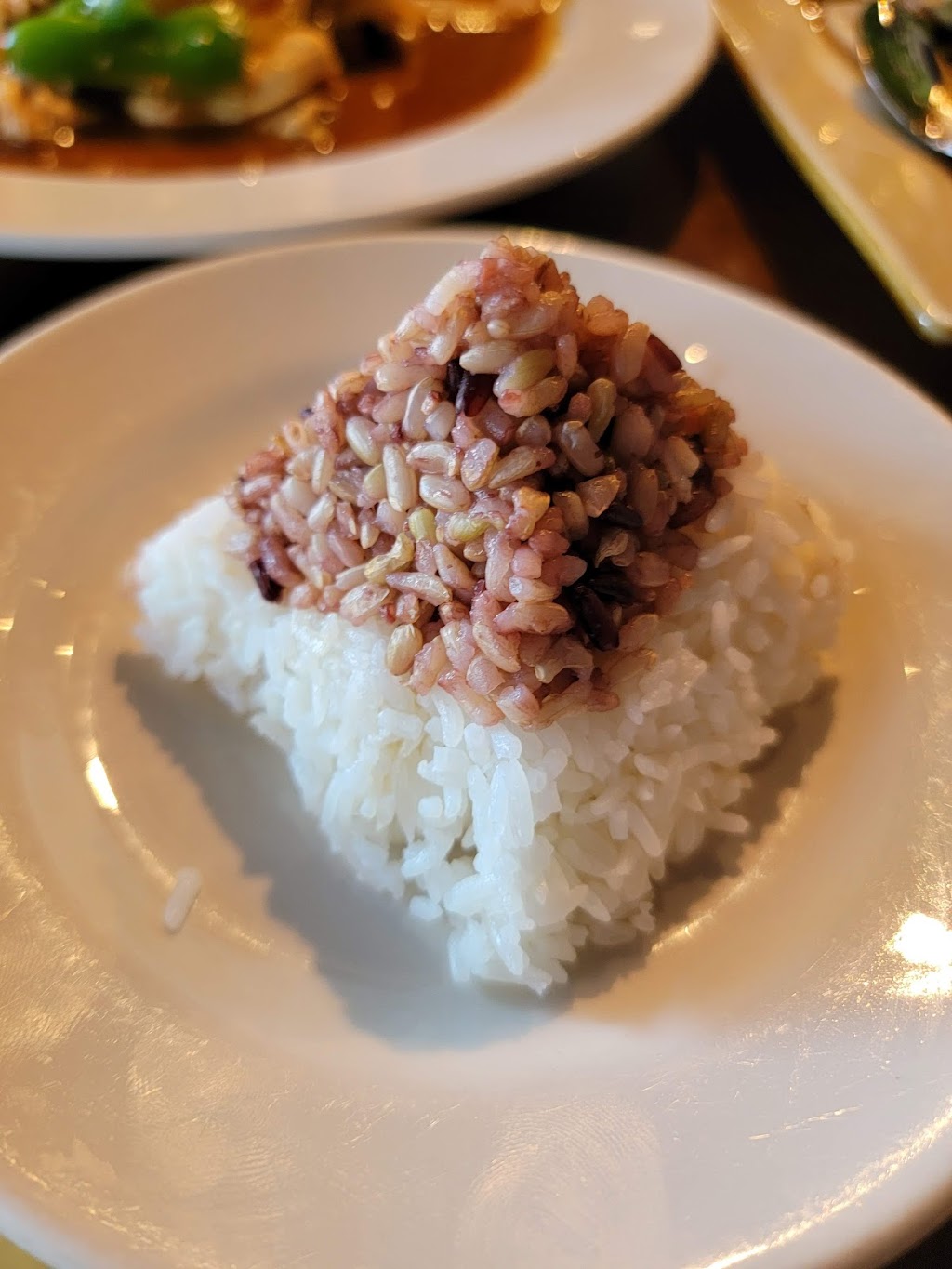 Le Ros Thai Asian Cuisine & Bar | restaurant | 26 Hawkes St, Marblehead, MA 01945, USA | 7819903788 OR +1 781-990-3788