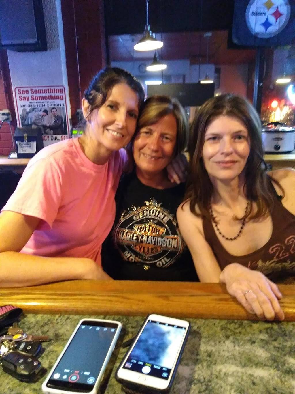 Dave & Debs Place | restaurant | 1814 Lisbon St, East Liverpool, OH 43920, USA | 3303853708 OR +1 330-385-3708