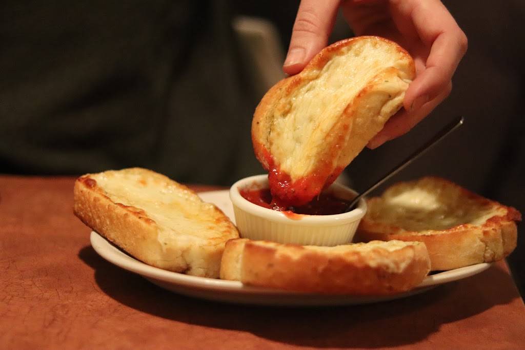 Jakeenos Pizza & Pasta | restaurant | 3555 Chicago Ave, Minneapolis, MN 55407, USA | 6128256827 OR +1 612-825-6827