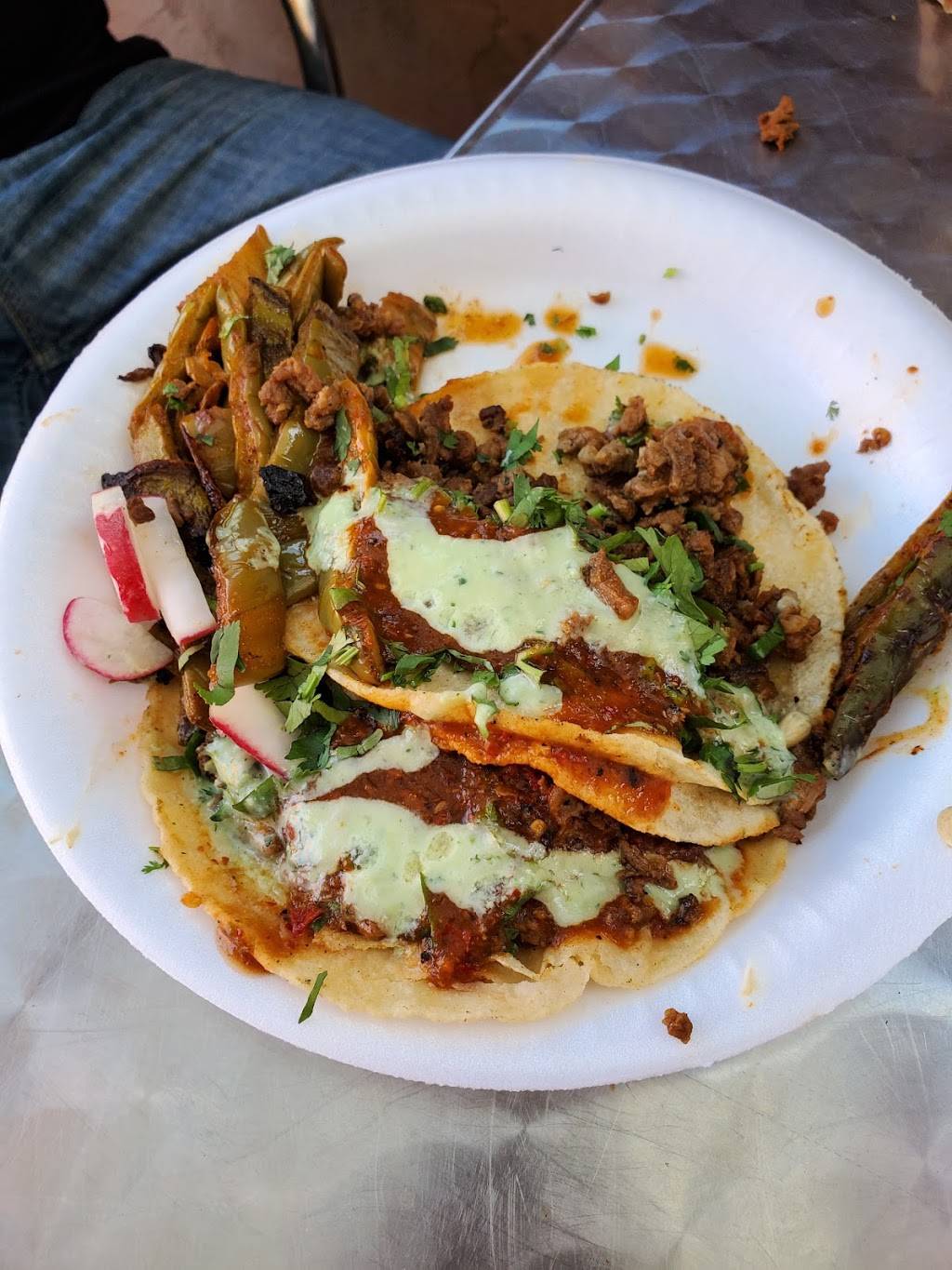 Cheles Tacos Grill | restaurant | 521 S A St, Madera, CA 93638, USA | 5593954169 OR +1 559-395-4169