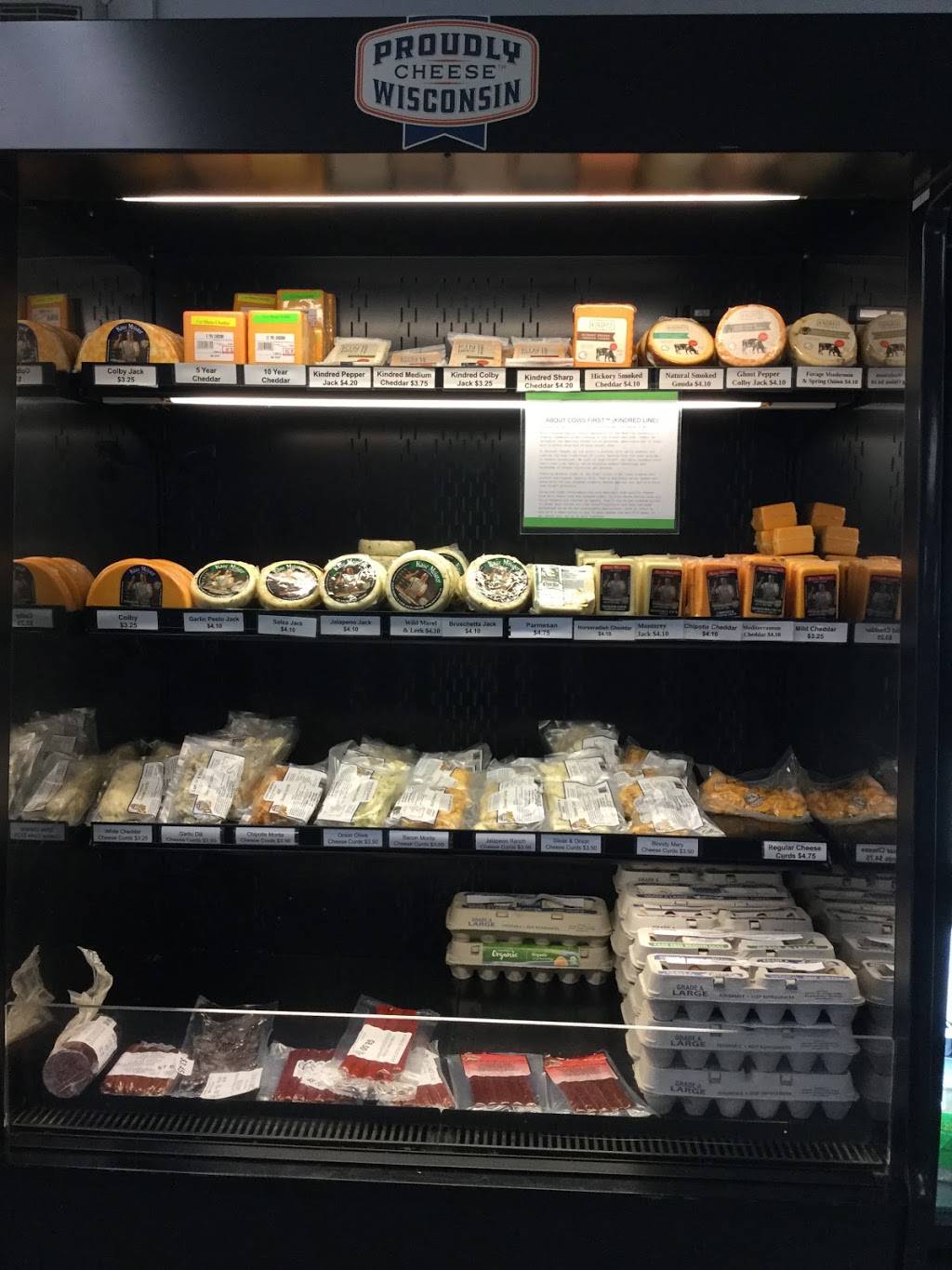 Udder Brothers Creamery LLC | restaurant | 1518 Elm St, Boscobel, WI 53805, USA | 6083913120 OR +1 608-391-3120