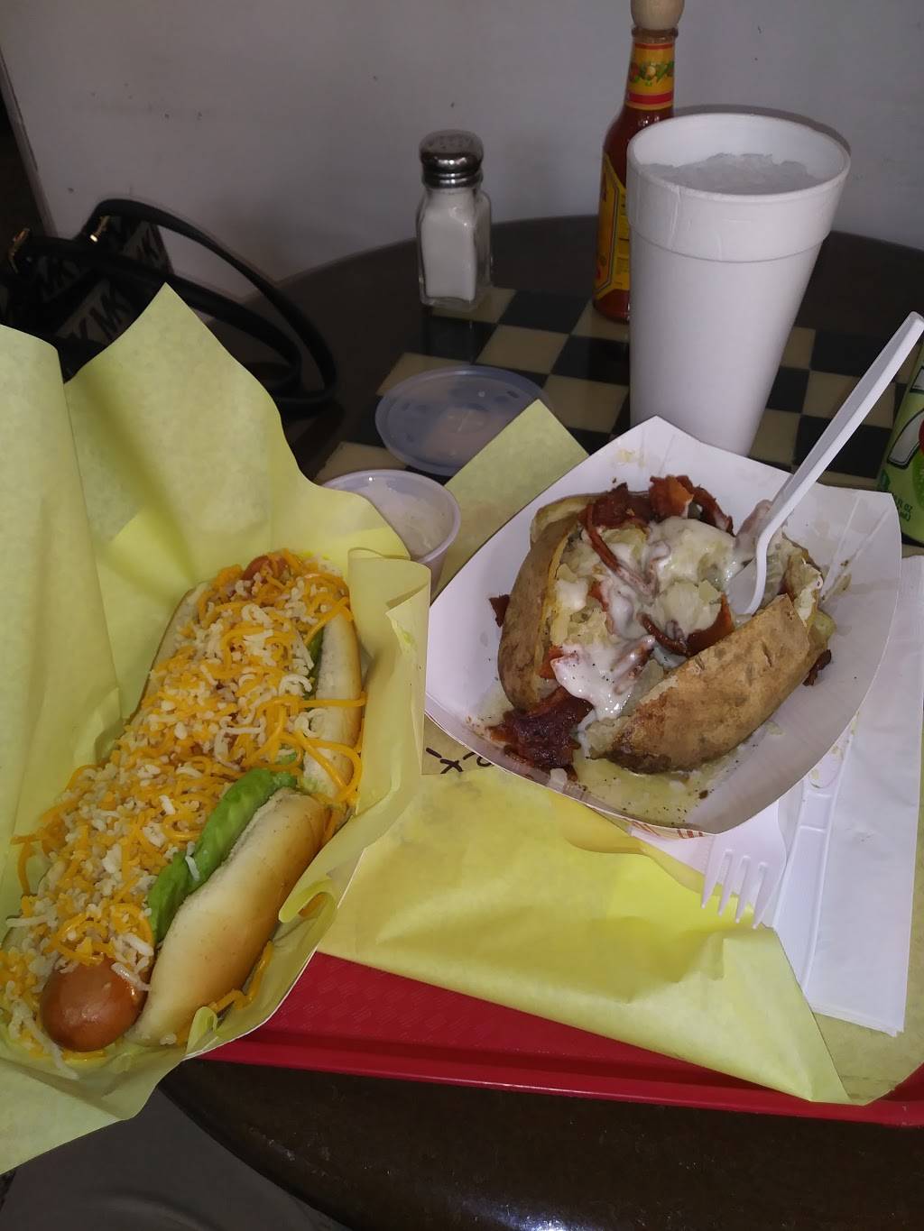 Main Street Footers | restaurant | 425 E Main St, Turlock, CA 95380, USA | 2096678383 OR +1 209-667-8383