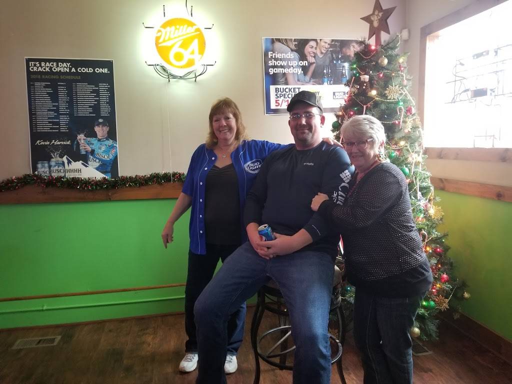 Elliotts Satellite Tavern | restaurant | 2001 E Main St, Danville, IL 61832, USA | 2174747838 OR +1 217-474-7838