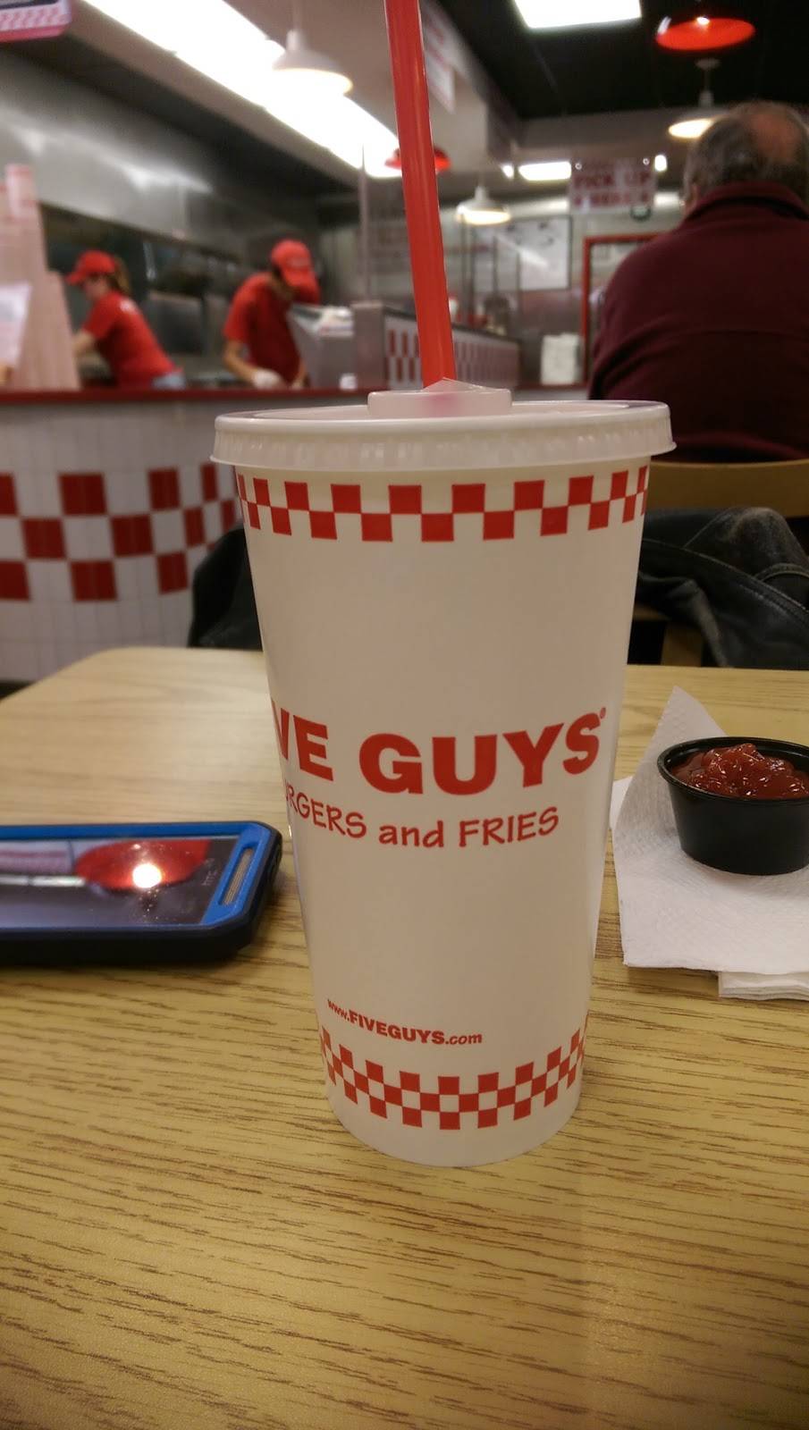 Five Guys | meal takeaway | 1413 4th St SE, Minneapolis, MN 55414, USA | 6123555500 OR +1 612-355-5500