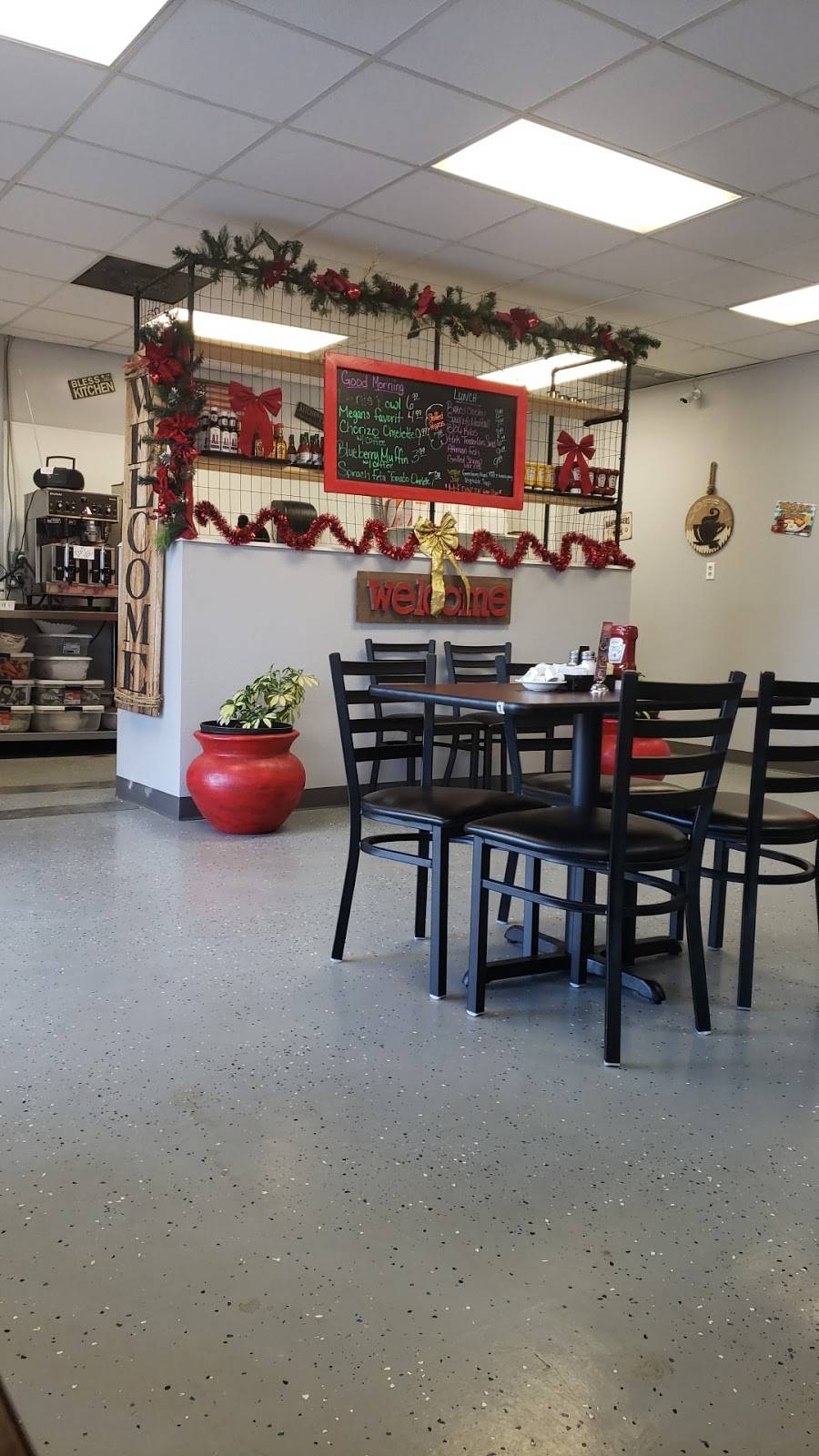 Glorias Restaurant | restaurant | 4816 US-17, Bowling Green, FL 33834, USA | 8633759955 OR +1 863-375-9955