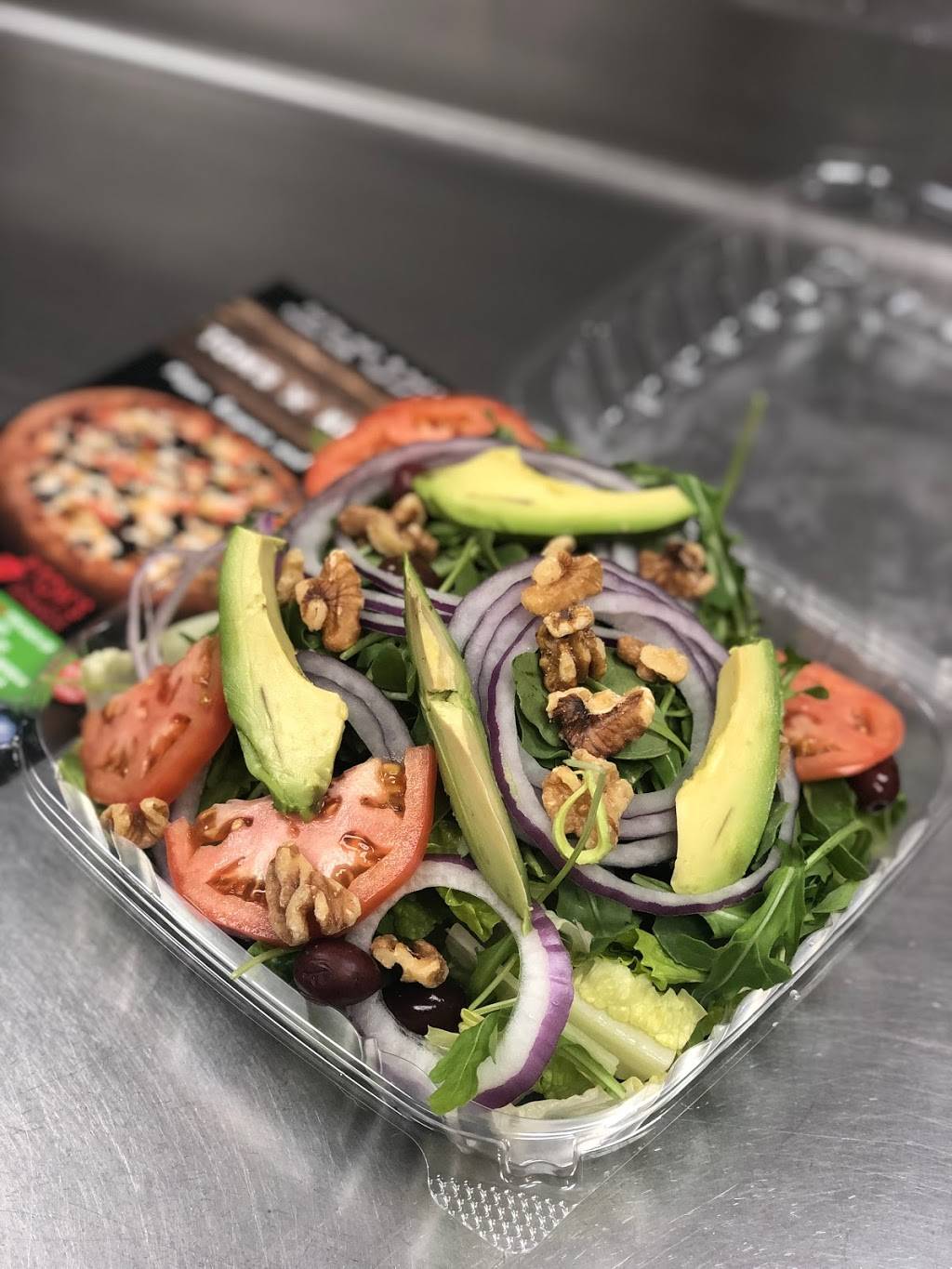 Tom’s Kitchen | restaurant | 1526 Smith St, North Providence, RI 02911, USA | 4013531416 OR +1 401-353-1416