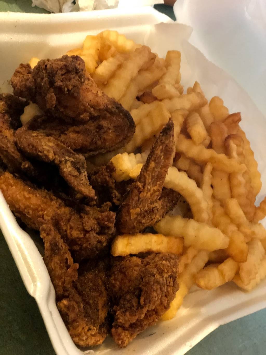 Crudup’s Chicken & Ribs | restaurant | 2305 Webber St, Saginaw, MI 48601, USA | 9897022050 OR +1 989-702-2050