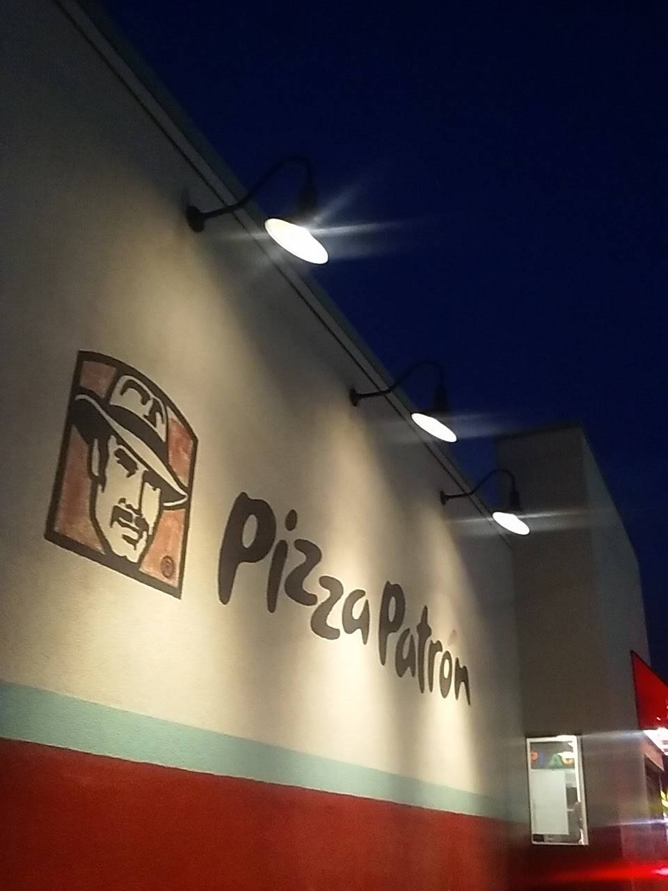 Pizza Patron | meal takeaway | 827 S Zarzamora St, San Antonio, TX 78207, USA | 2104328193 OR +1 210-432-8193