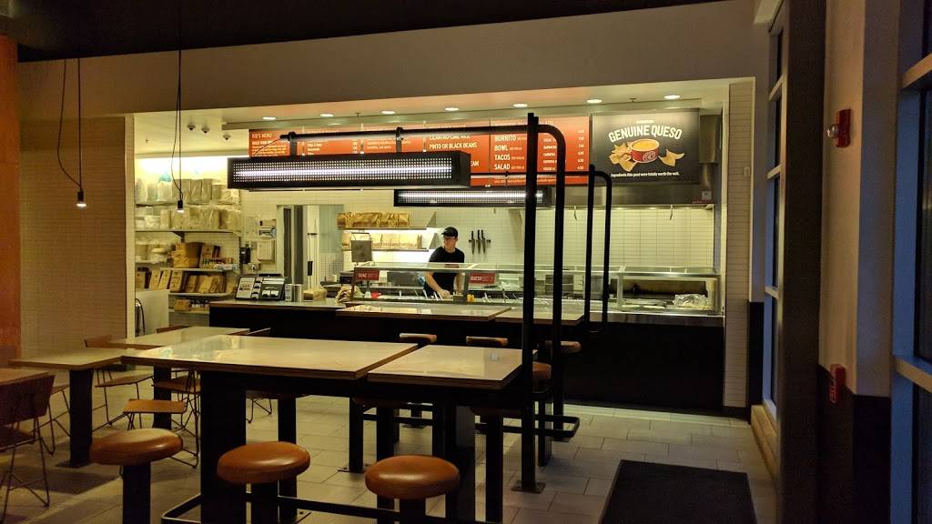 Chipotle Mexican Grill | restaurant | 950 Milwaukee Ave Ste A, Lincolnshire, IL 60069, USA | 8474783230 OR +1 847-478-3230