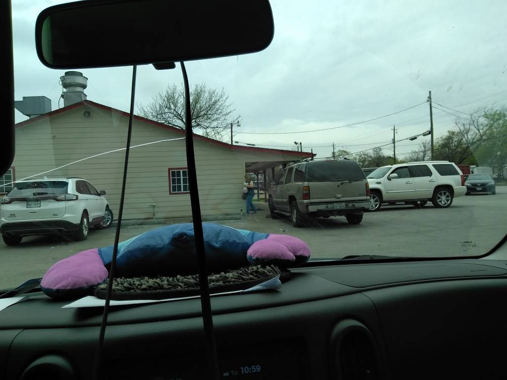 Carlas Snak Shak | meal takeaway | 323 S Main St, Highlands, TX 77562, USA | 2814263709 OR +1 281-426-3709