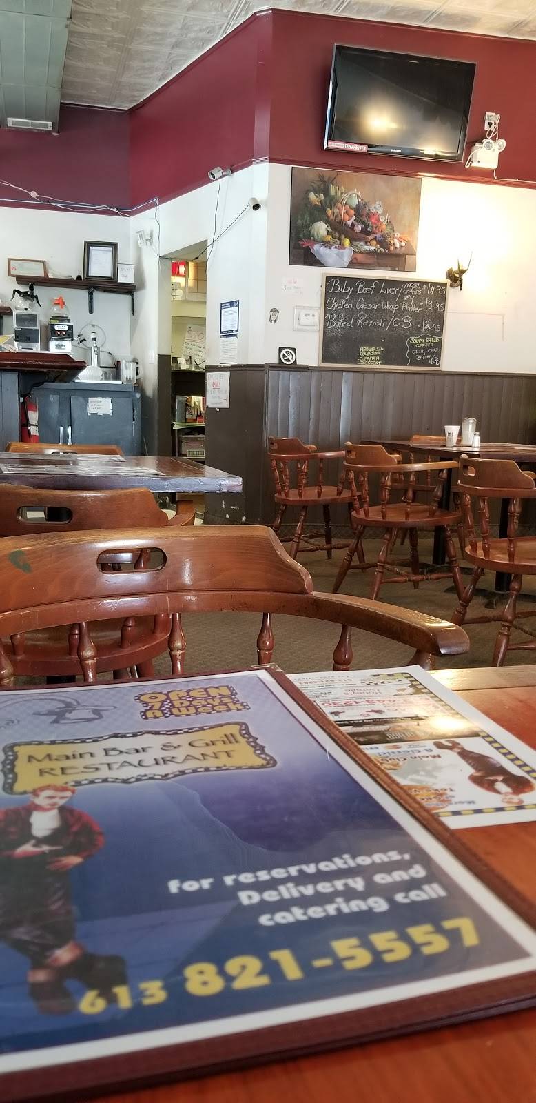 Main Street Grill & Pizzeria | restaurant | 8210 Victoria St, Metcalfe, ON K0A 2P0, Canada | 6138215557 OR +1 613-821-5557