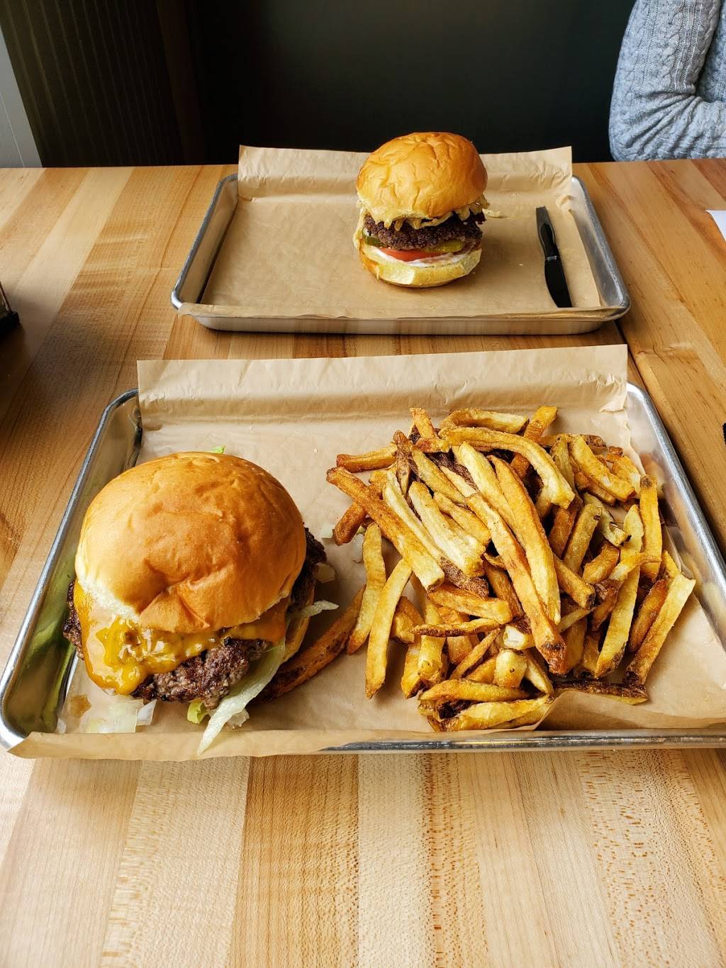 MOOYAH Burgers, Fries and Shakes | restaurant | 321 School St Suite 140, Mansfield, MA 02048, USA | 5086183095 OR +1 508-618-3095