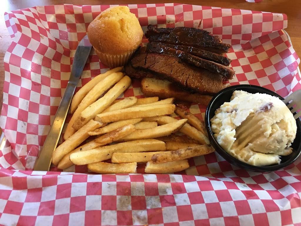 Famous Daves Bar-B-Que | restaurant | 790 W Winton Ave, Hayward, CA 94545, USA | 5107822030 OR +1 510-782-2030