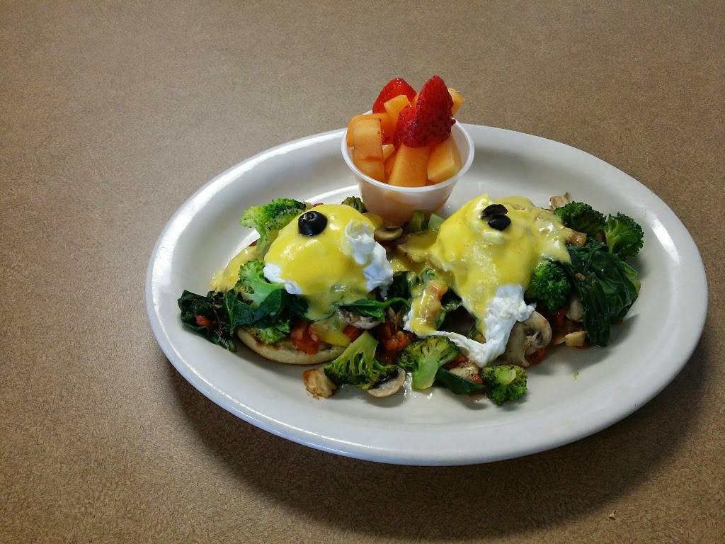 Hoots Breakfast & Lunch | restaurant | 563 E Elkcam Cir, Marco Island, FL 34145, USA | 2393944644 OR +1 239-394-4644