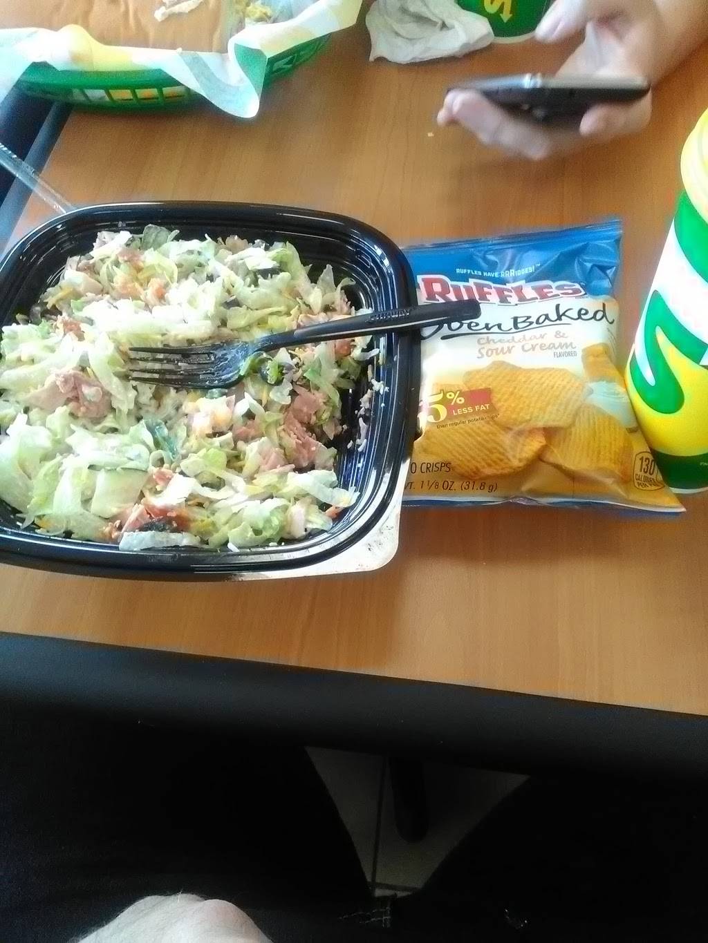 Subway | restaurant | 1252 N Nappanee St, Elkhart, IN 46514, USA | 5743263393 OR +1 574-326-3393